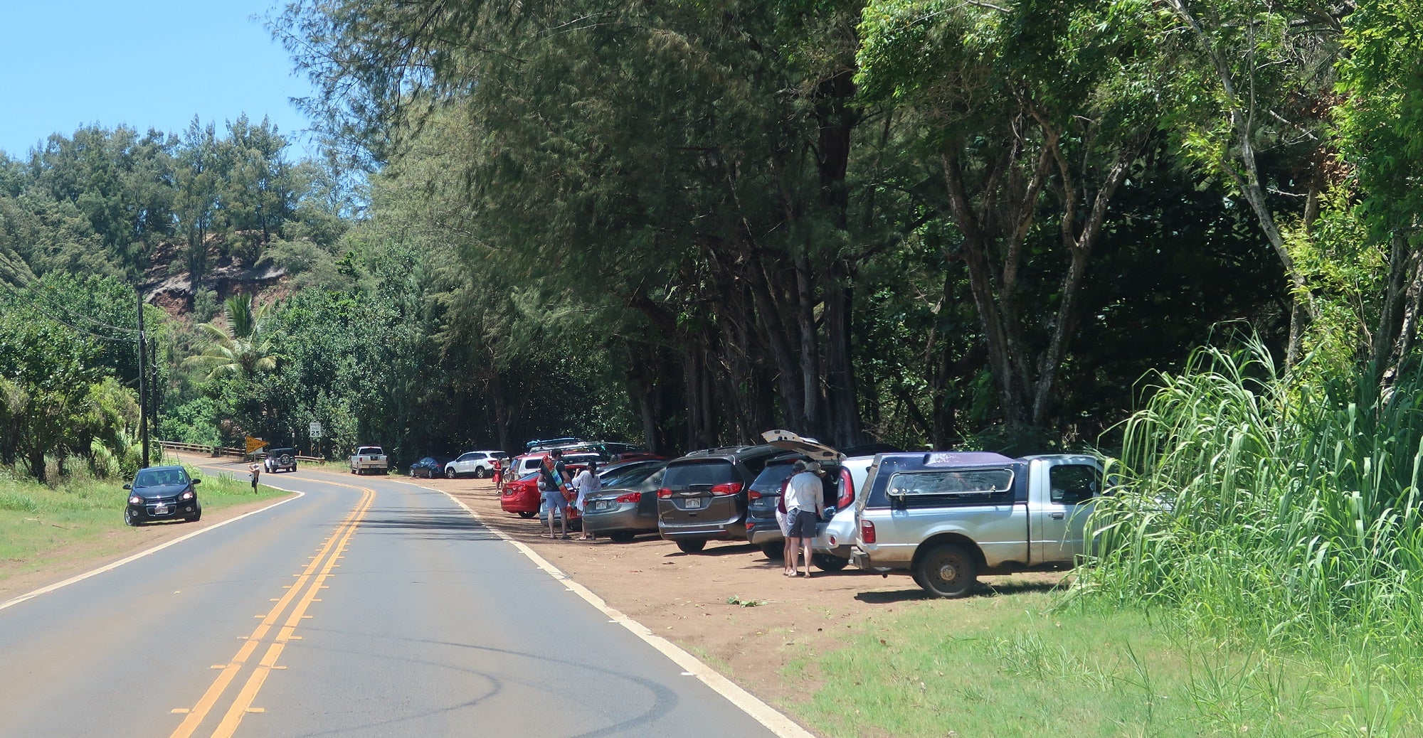 Lumahai Beach Parking