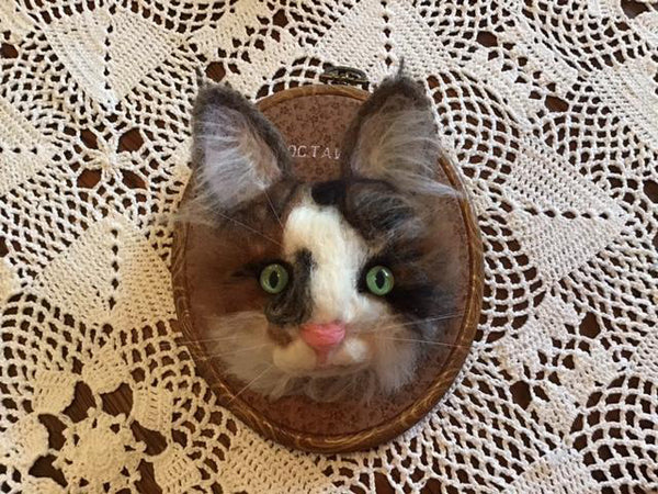 cat pet portrait 3D felting with handmade glass eyes