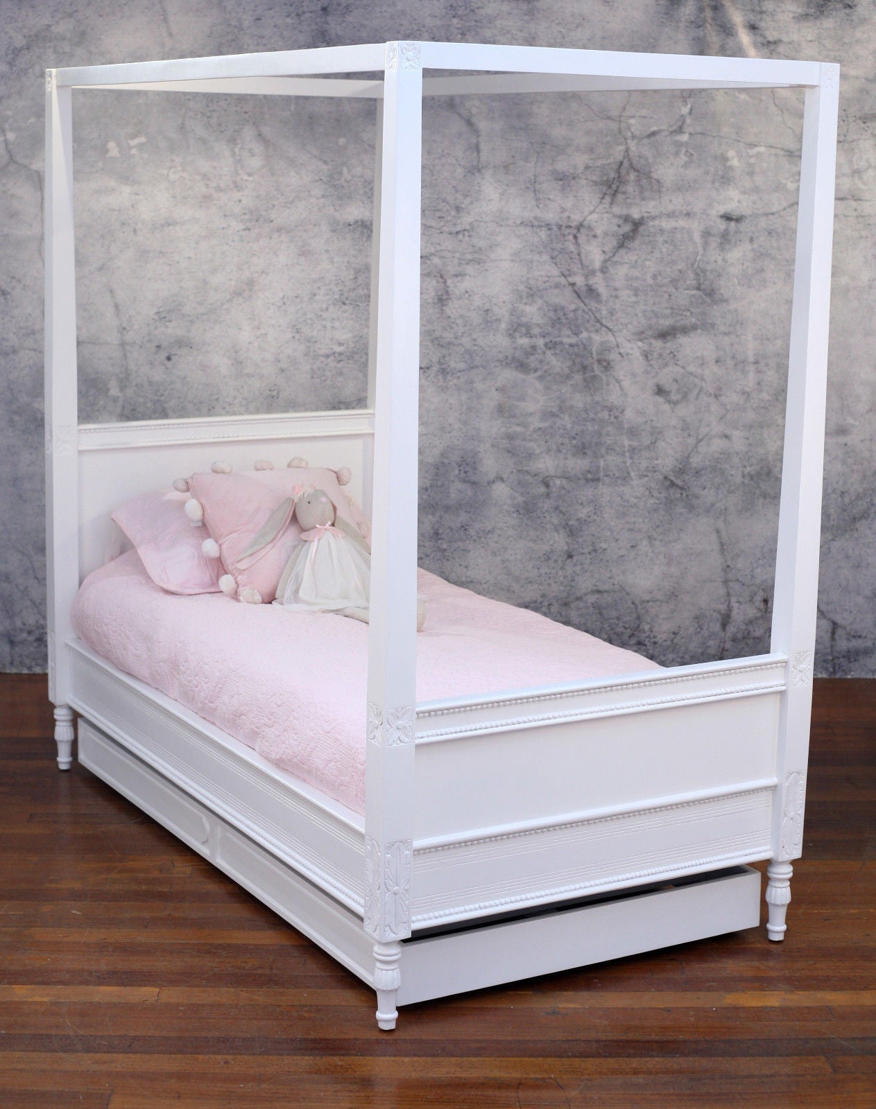 kids 4 poster bed