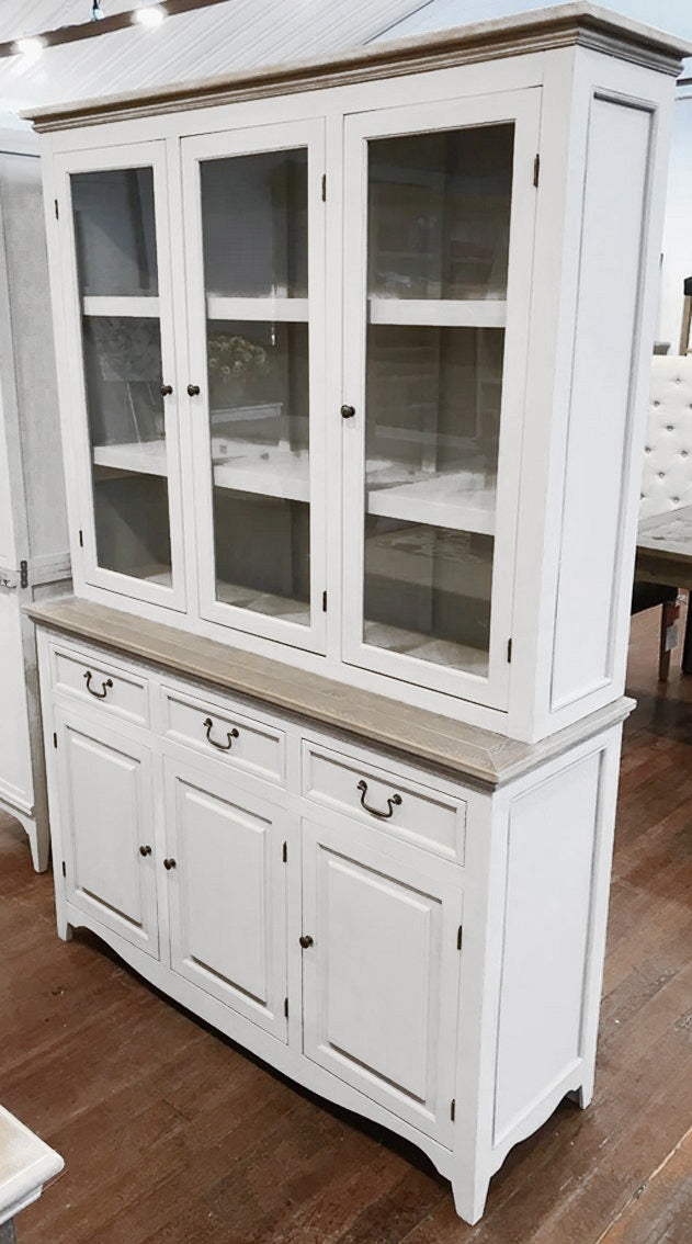 Buffets Dressers And Sideboards Buffet And Hutch