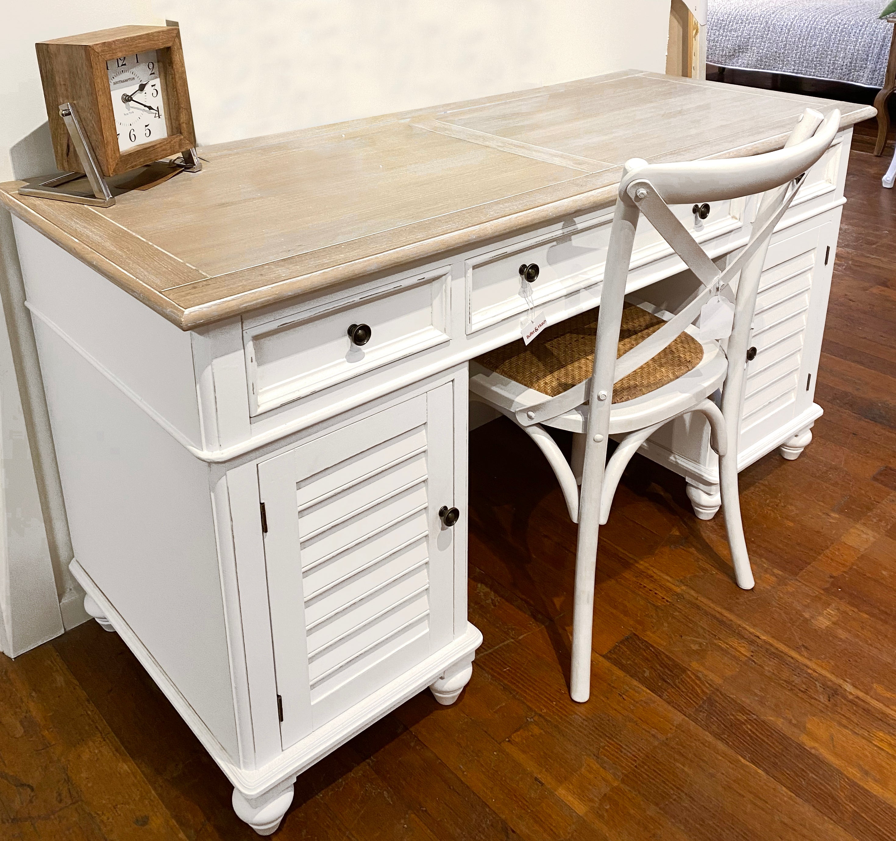 Plantation Desk Antique White Hamptons Buffet And Hutch