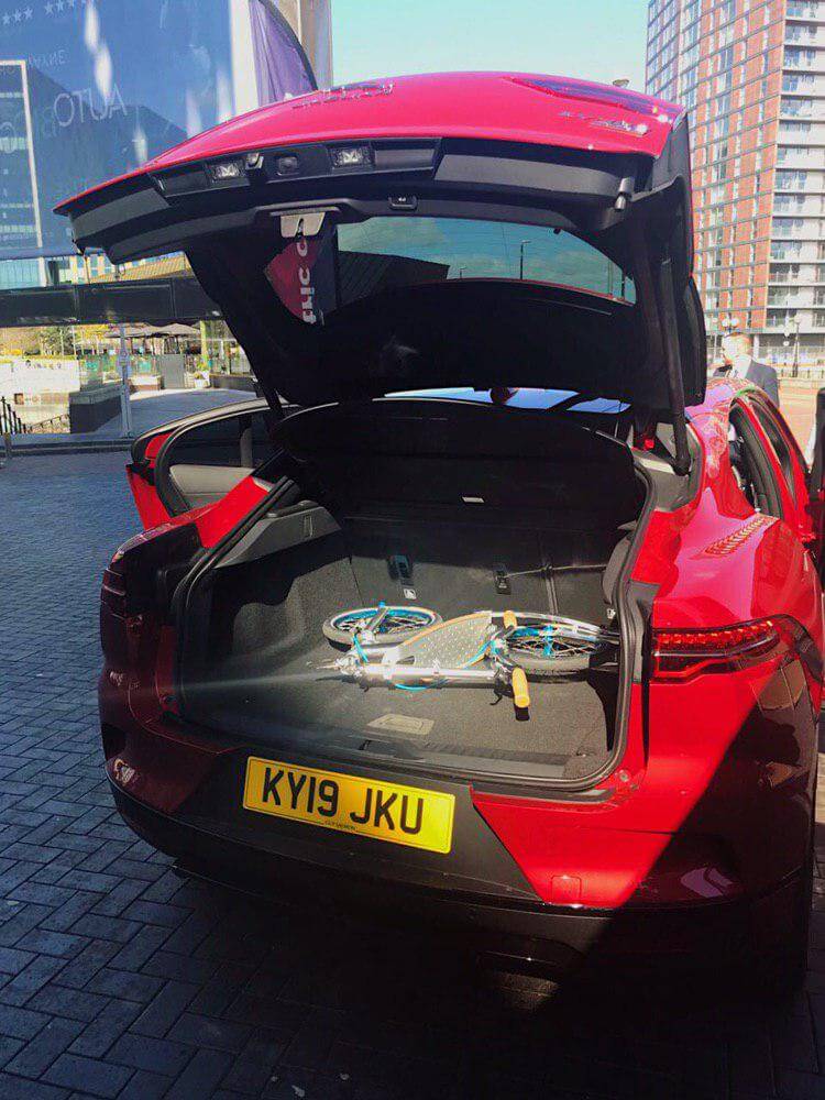 jaguar i-pace and swifty scooters, ev and kick scooters, air pollution reduction