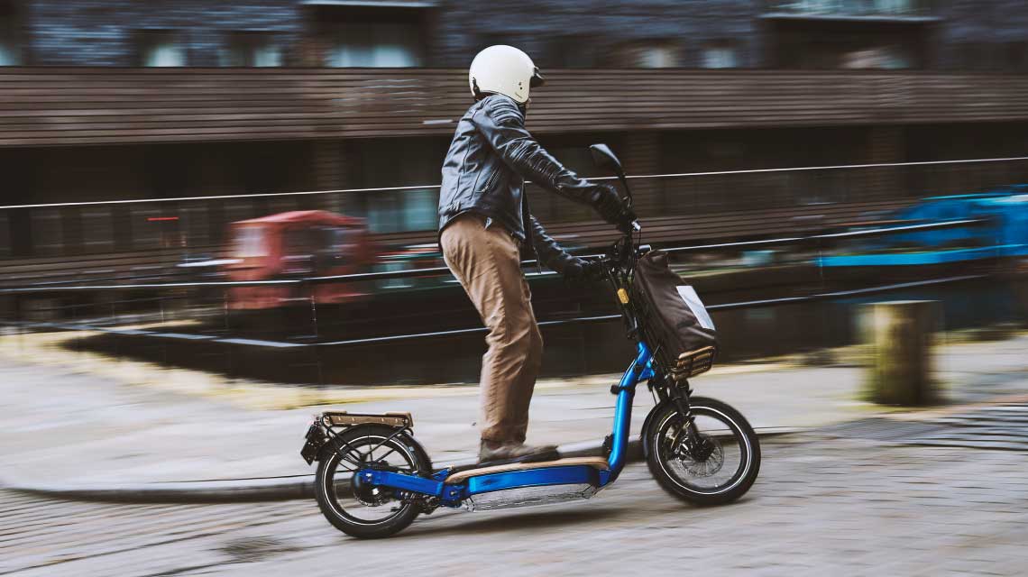 Stand on moped, dual suspension electric scooter, GT500, foldable electric scooter with big wheels, legal e scooter