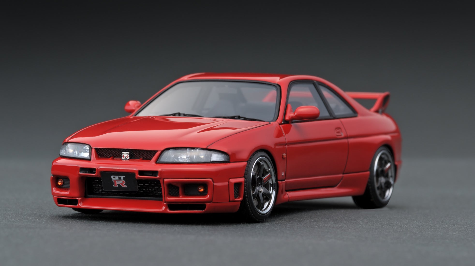 Nissan gt r r33