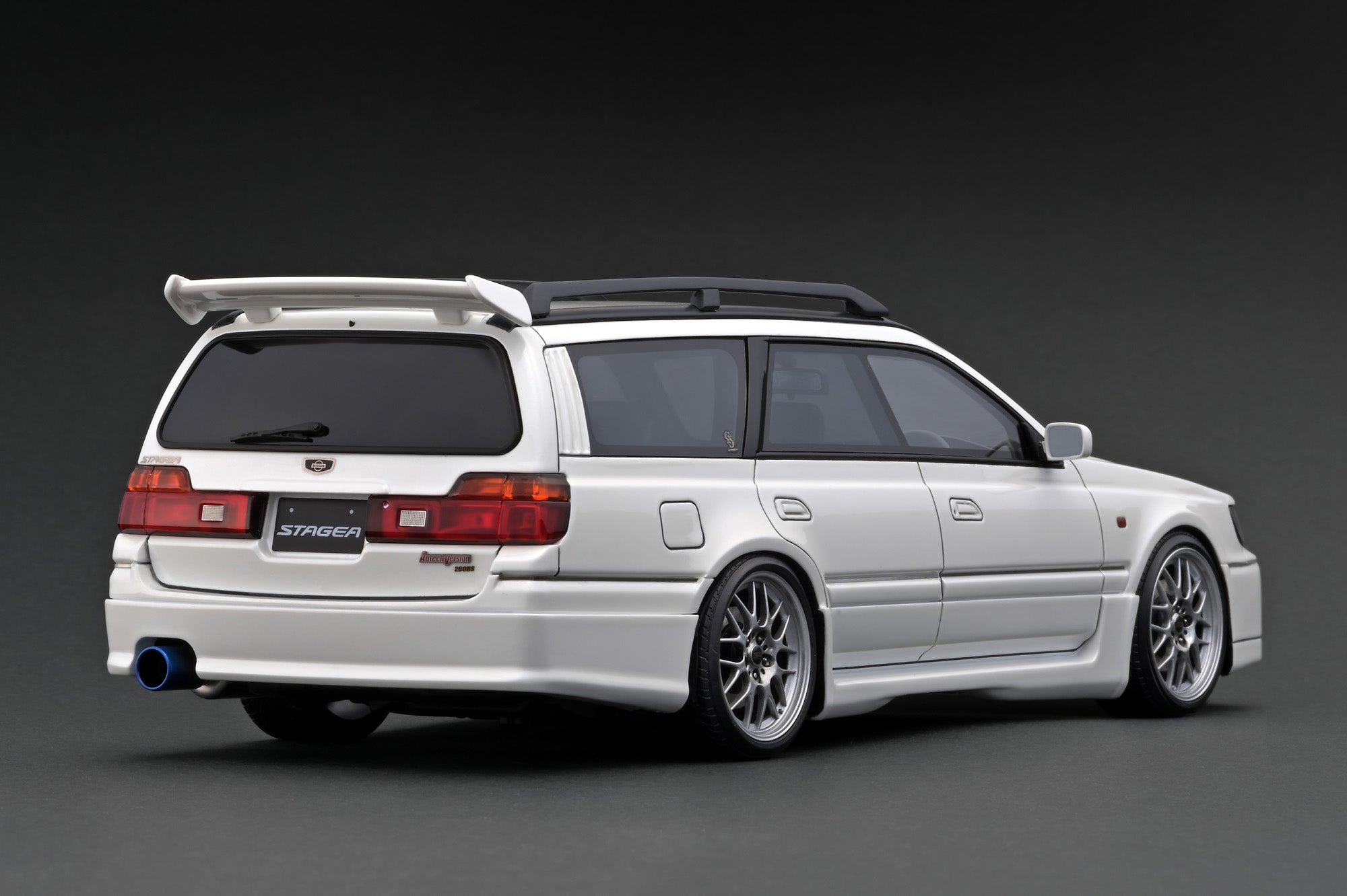IG2885 Nissan STAGEA 260RS (WGNC34) Pearl White – ignition model