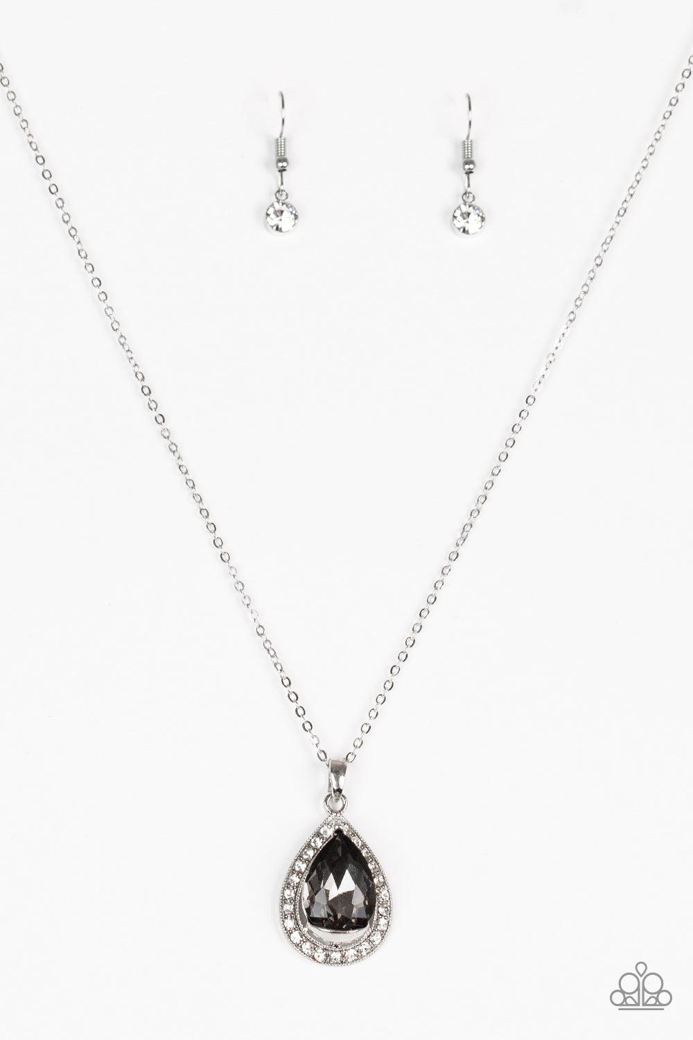 Paparazzi Because I'm Queen Silver Necklace | CarasShop