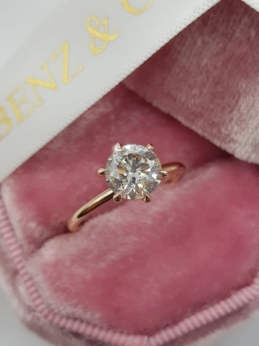 1.5 carat brilliant cut diamond