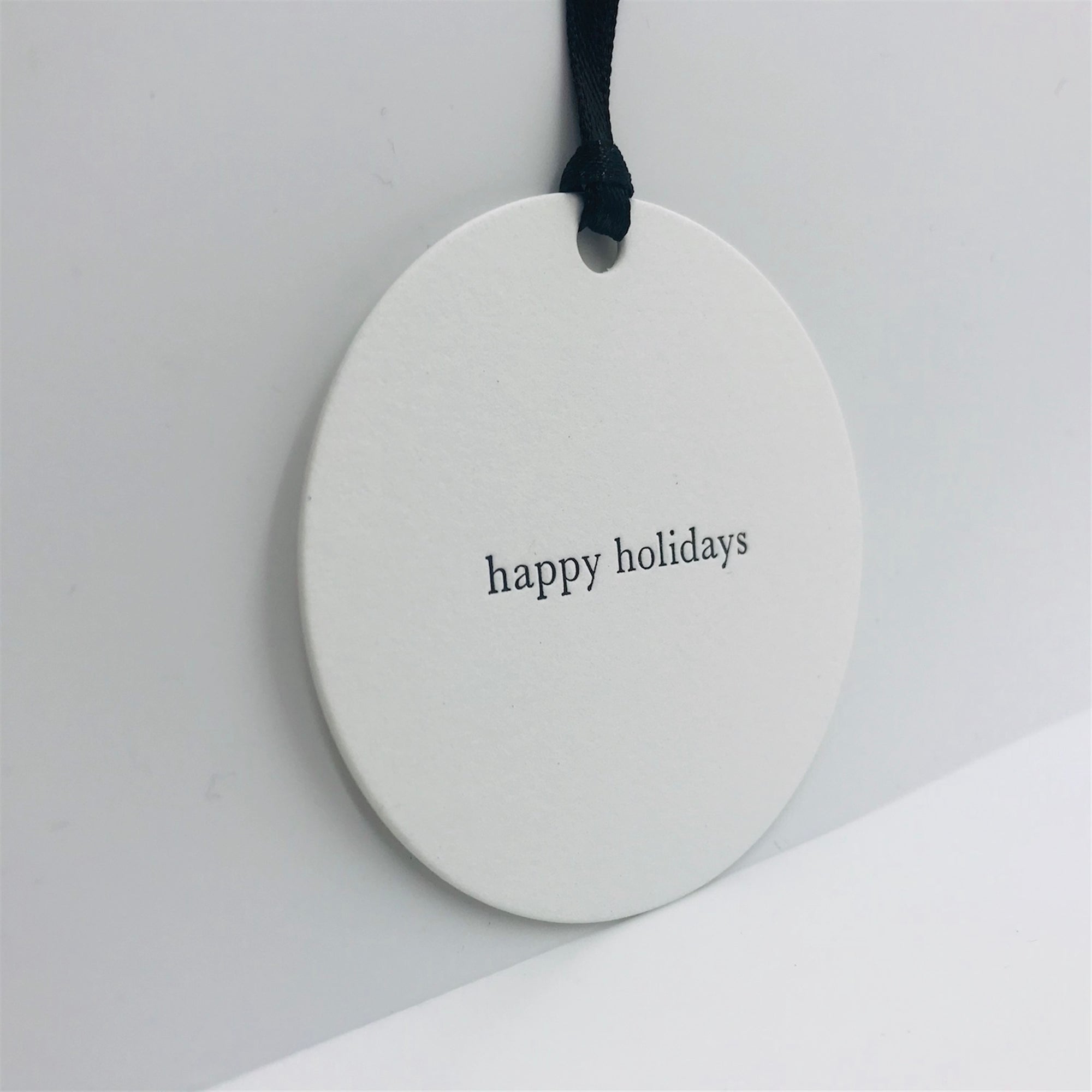 happy holidays gift tag