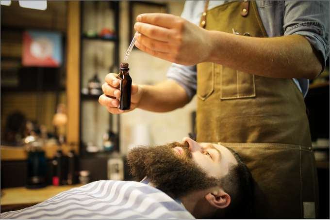 HOW TO APPLY BEARD OIL LIKE A PROFESSIONAL