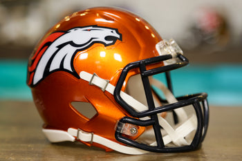 Denver Broncos Riddell Speed Authentic Helmet - Color Rush – Green  Gridiron, Inc.