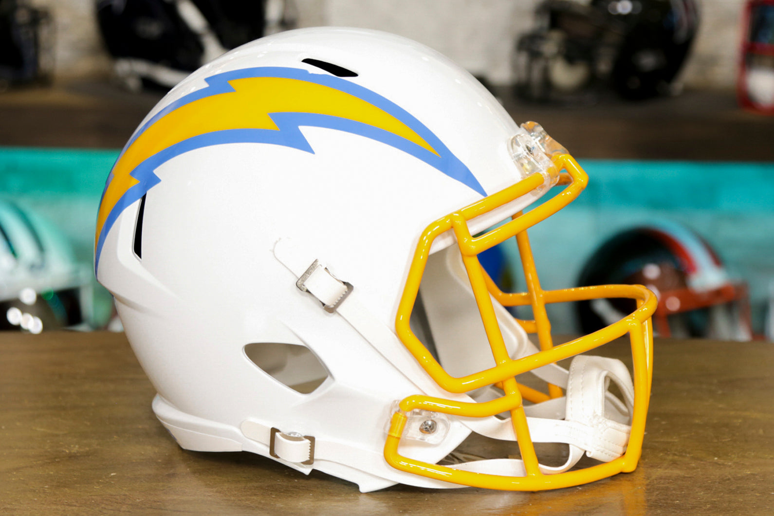 Los Angeles Chargers Riddell Speed Replica Helmet – Green Gridiron