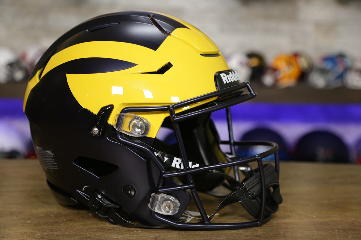 Michigan Wolverines Riddell SpeedFlex Authentic Helmet – Green Gridiron