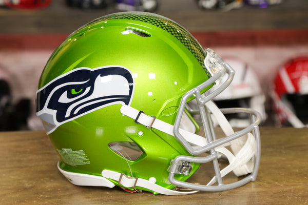 0076331 - Geno Smith signed green Seattle Seahawks Blaze Alternate Riddell  Speed Mini Helmet - solemade™