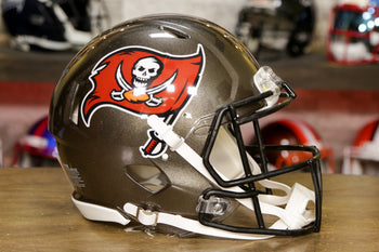 Tampa Bay Buccaneers Riddell Speed Mini Helmet - 2014-2019 Throwback –  Green Gridiron, Inc.