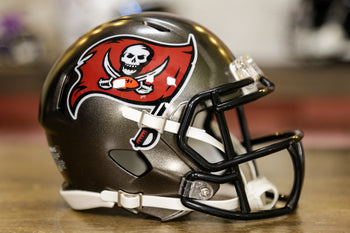 Tampa Bay Buccaneers Riddell Speed Replica Helmet - 1976-1996 Throwbac –  Green Gridiron, Inc.