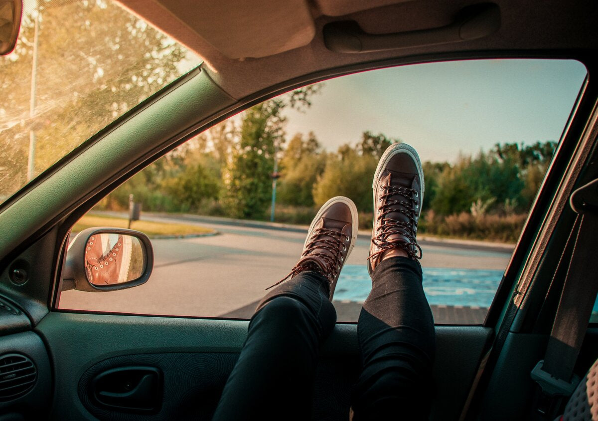 8 Ways to Stop Right Leg Discomfort While Driving