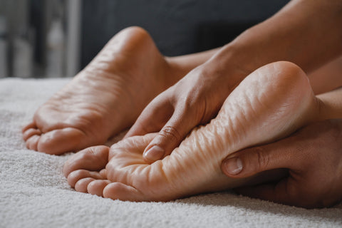 Reflexology may help alleviate back pain