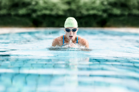 Benefits of swimming to back pain