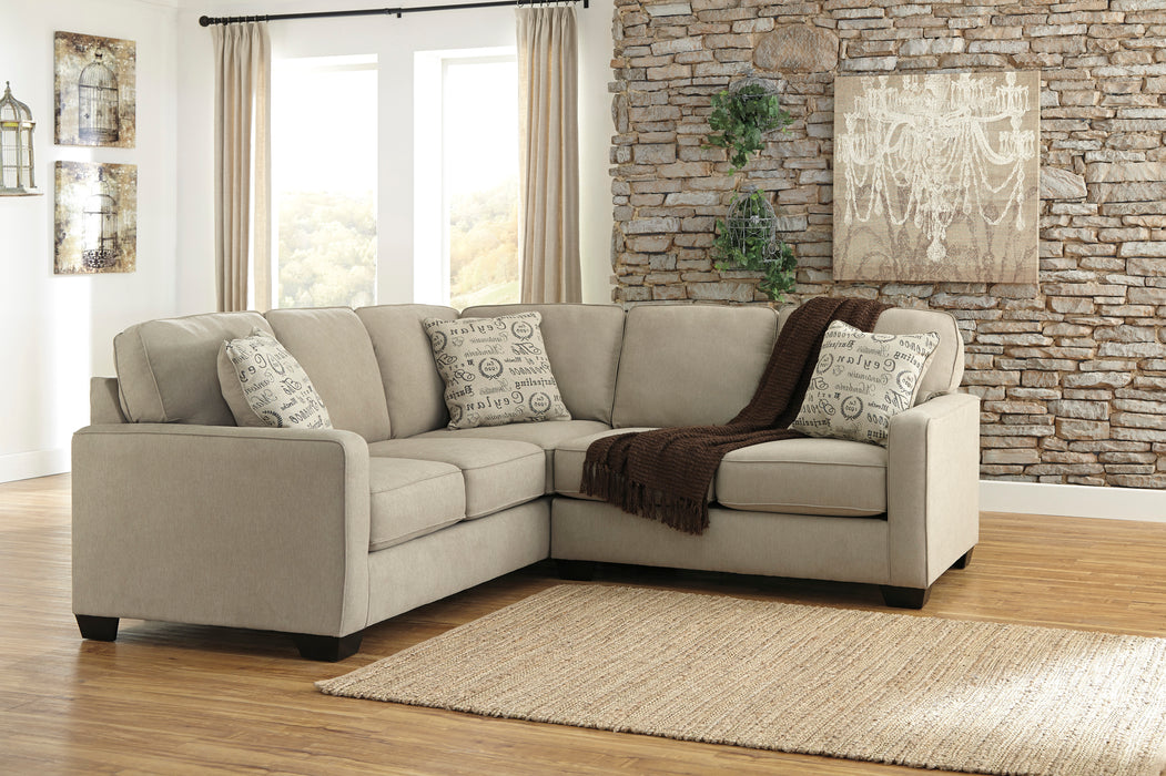 With its streamlined design and elegant details, our Mason linen-look microfiber sectional infuses a modern flair into your seating arrangement.