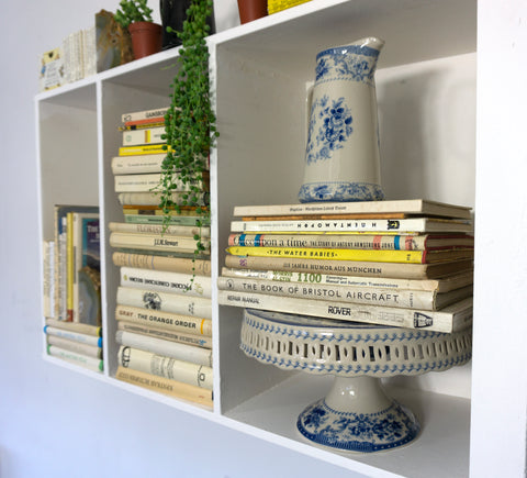 countryhouselibrary-shelfie-vintage-decor-design-bookshelf-books-book-country-house-library