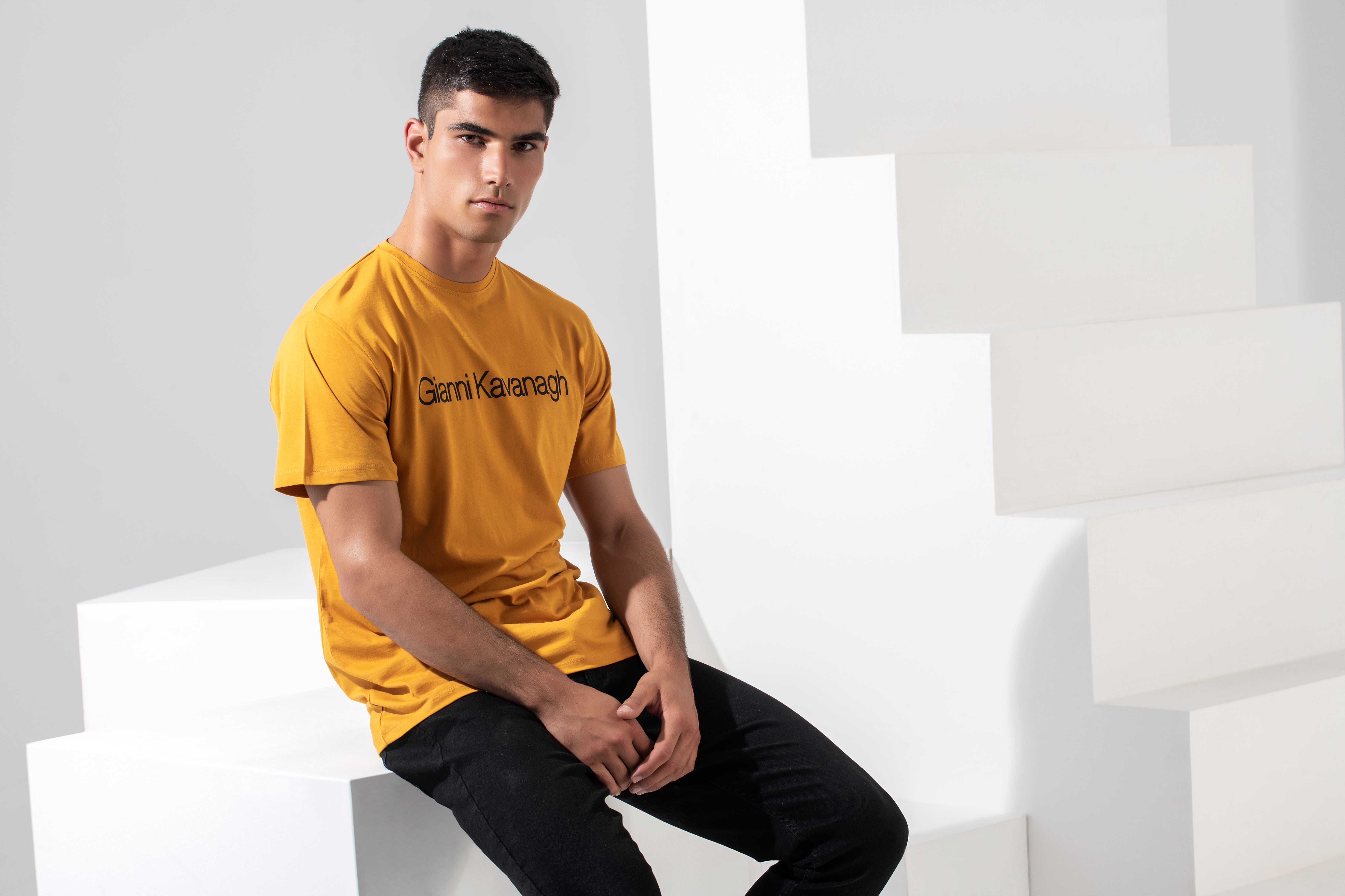 Slim Fit vs Regular Fit T-Shirts: What Is The Difference?