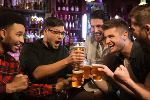 Friends drinking beer.