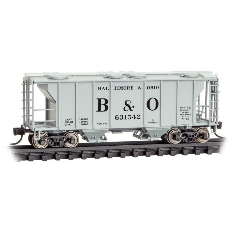 Micro Trains Line N 983 00 217 100-Ton 3-Bay Ribside Open Hopper w/Coal  Load Chessie System 4-Pack - Jewel Cases