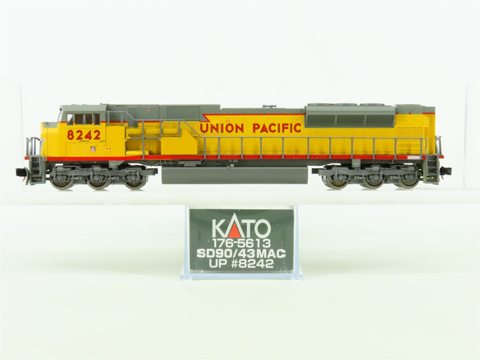 N Scale Kato 176-3304 Up Union Pacific C44-9W Diesel Locomotive #9702