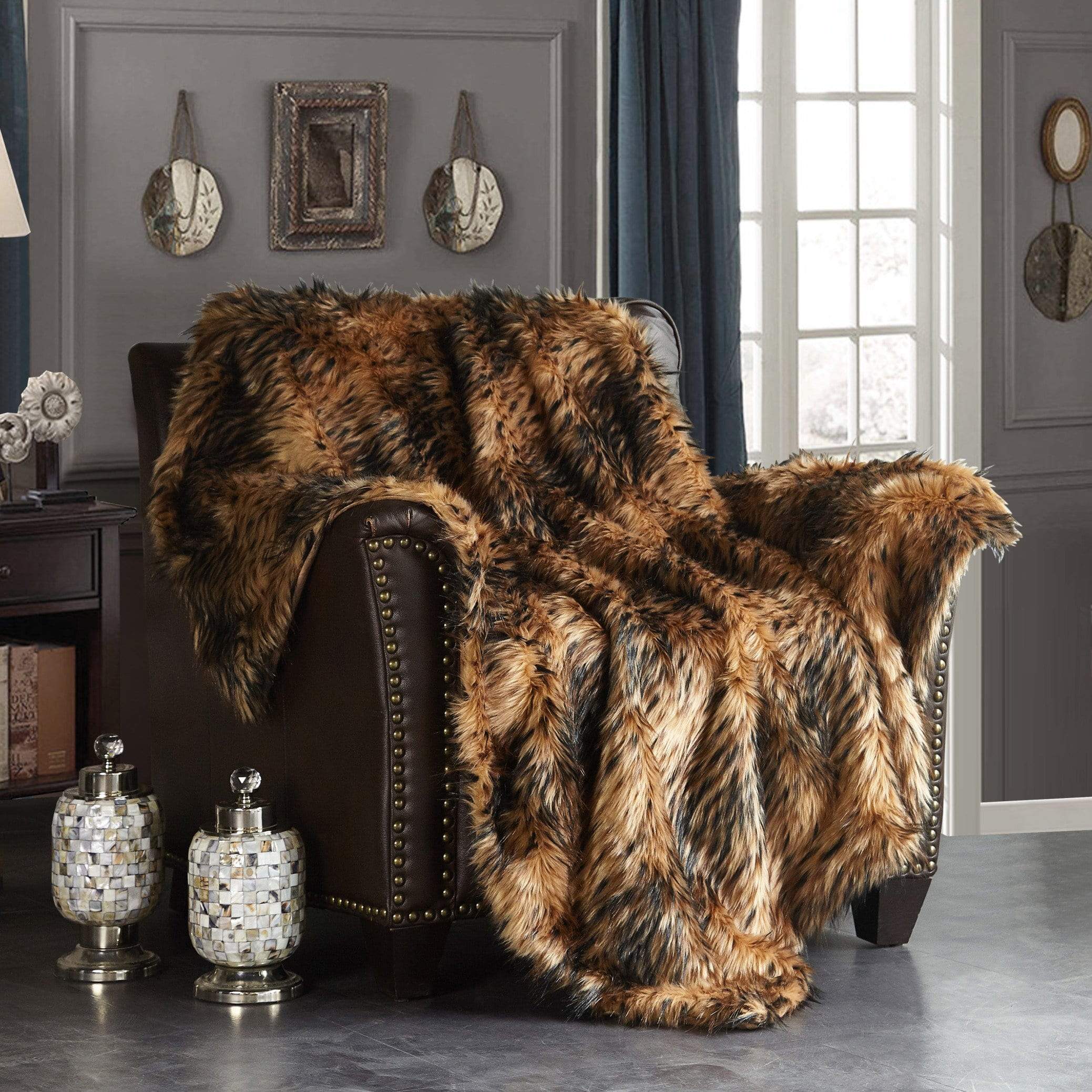 Hadar Two Tone Faux Fur Throw Blanket - Chic Home Distribution product image