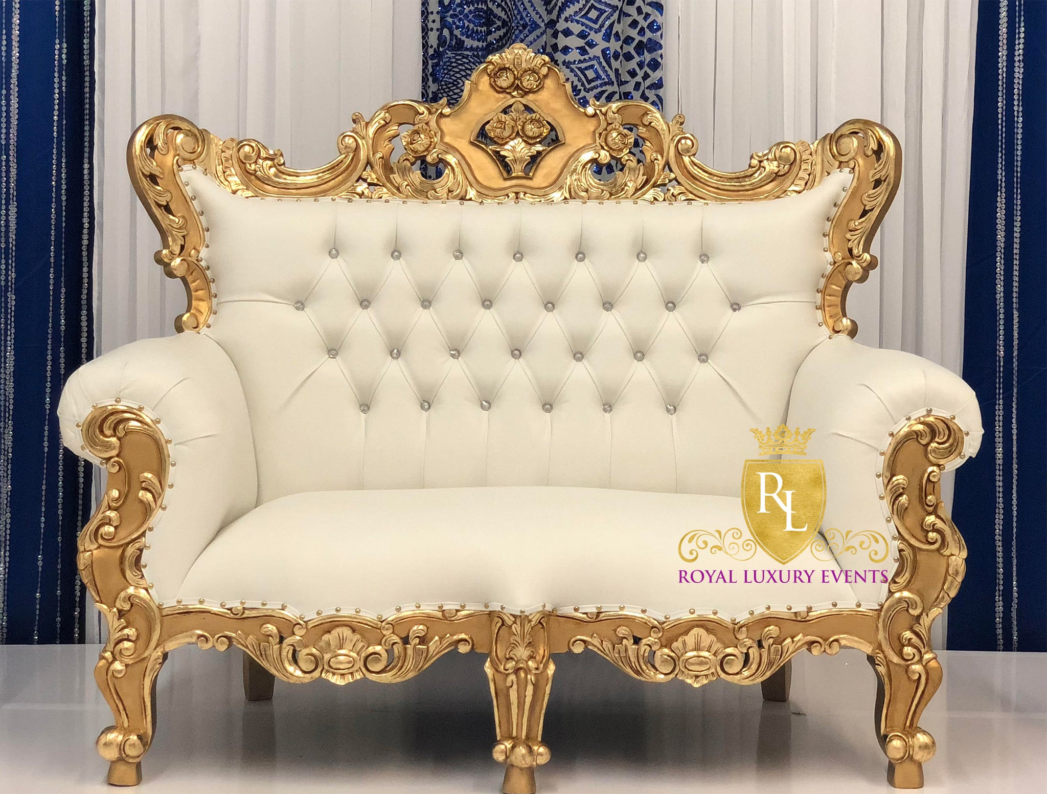 royal living room chairs