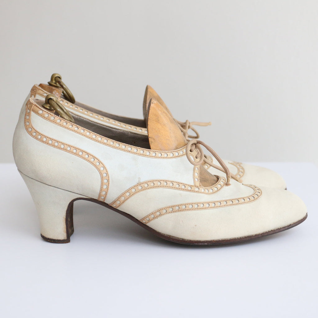 tan heeled brogues