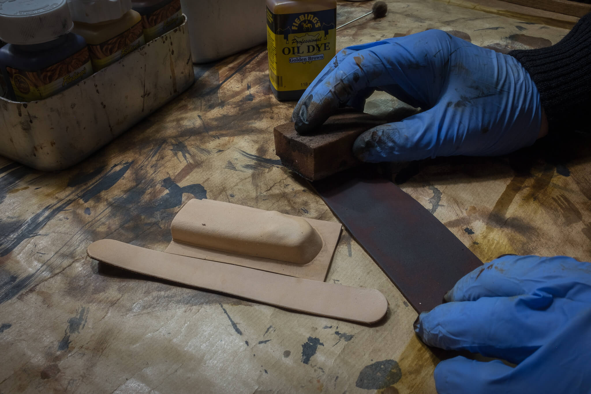 Dying the leather | Duke & Sons Leather
