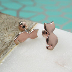 Sitting rose gold cat stud earrings