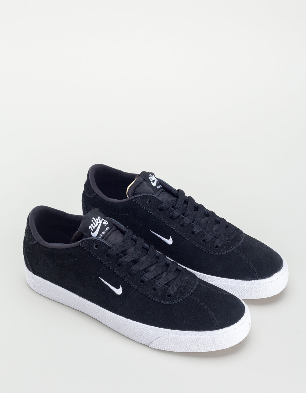 nike sb black and white