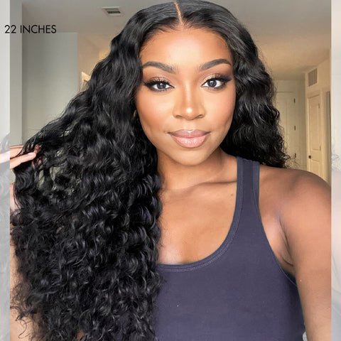 Black Women Wearing Curvy Lace Front Wig