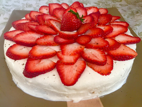 Pastel de vainilla con glaseado de queso crema