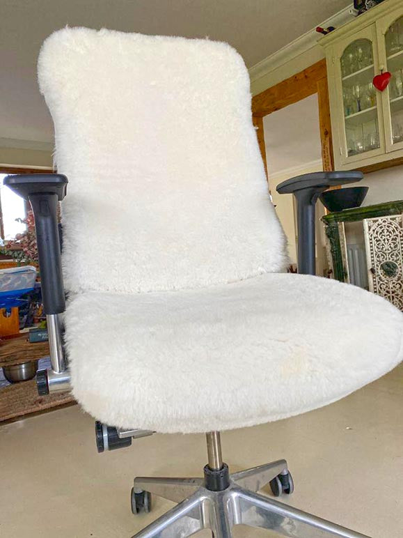 https://cdn.shopify.com/s/files/1/2466/3409/products/chaircover-6-579_600x.jpg?v=1612448563