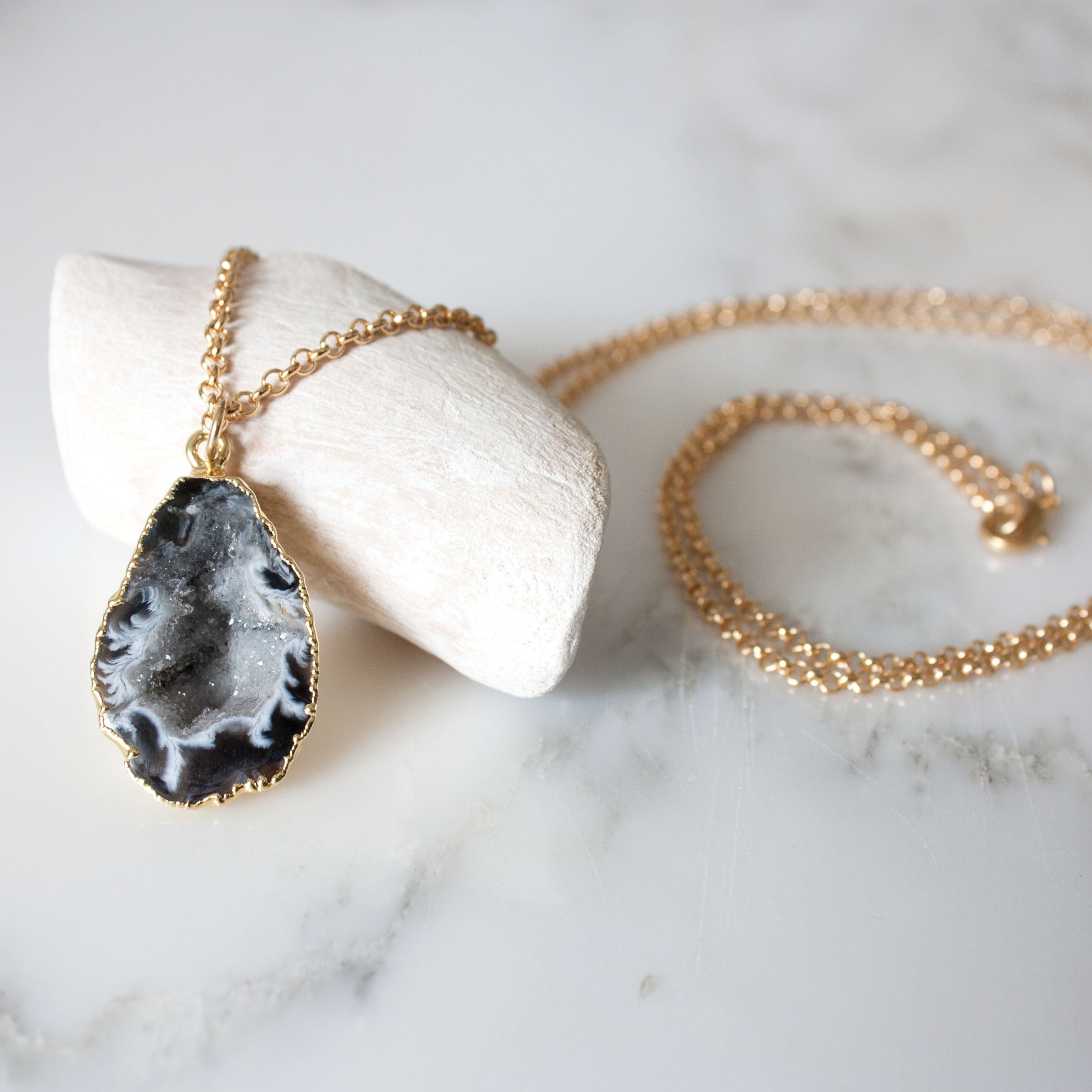 Jane Geode Pendant Necklace | Dark – Pure Indigo Design