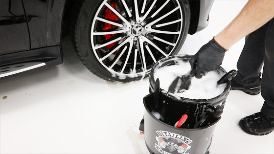 The best car wash bucket system includes accessories for easy use