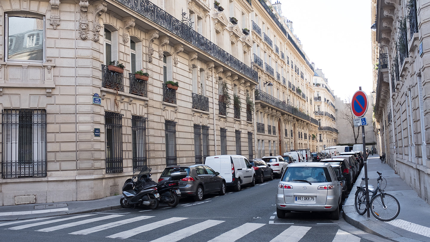 Café Central on Rue Cler Left Bank Paris - Everyday Parisian