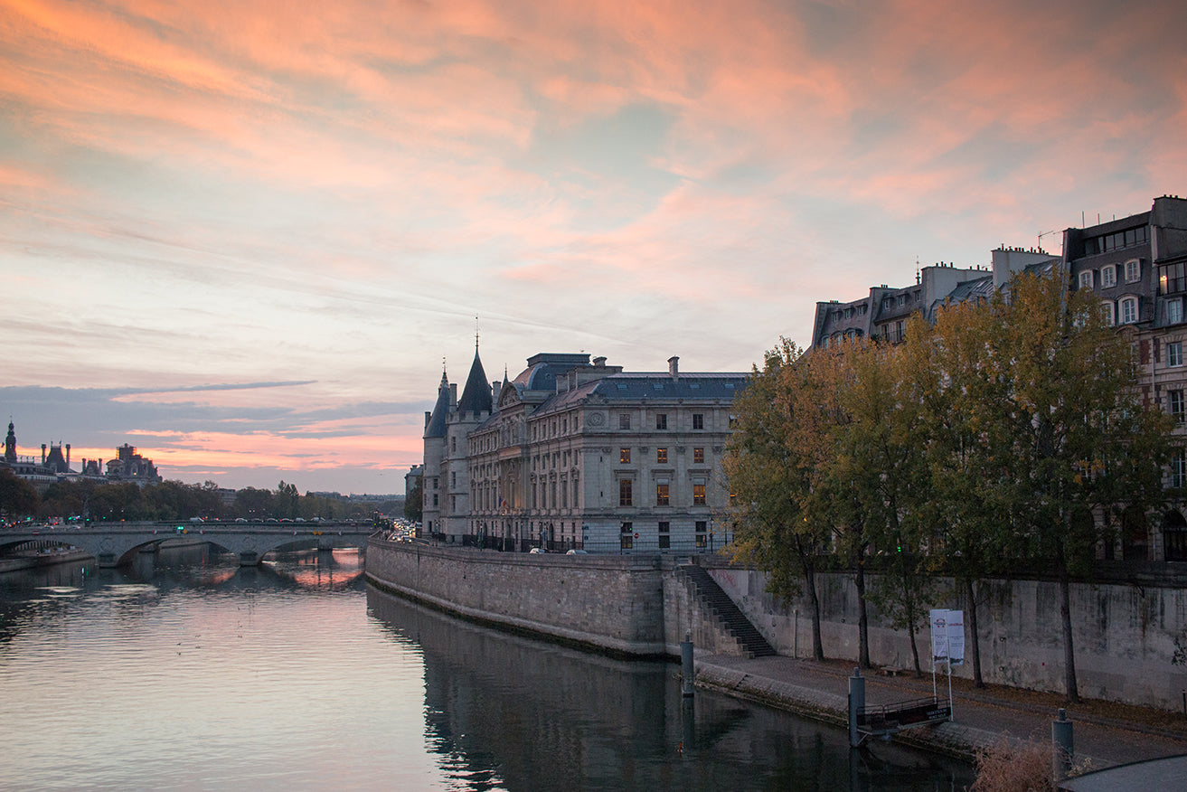 paris #travel #paris #parisaesthetic #aesthetic #sunrise #sunset #beautiful  #tea #mirror #book