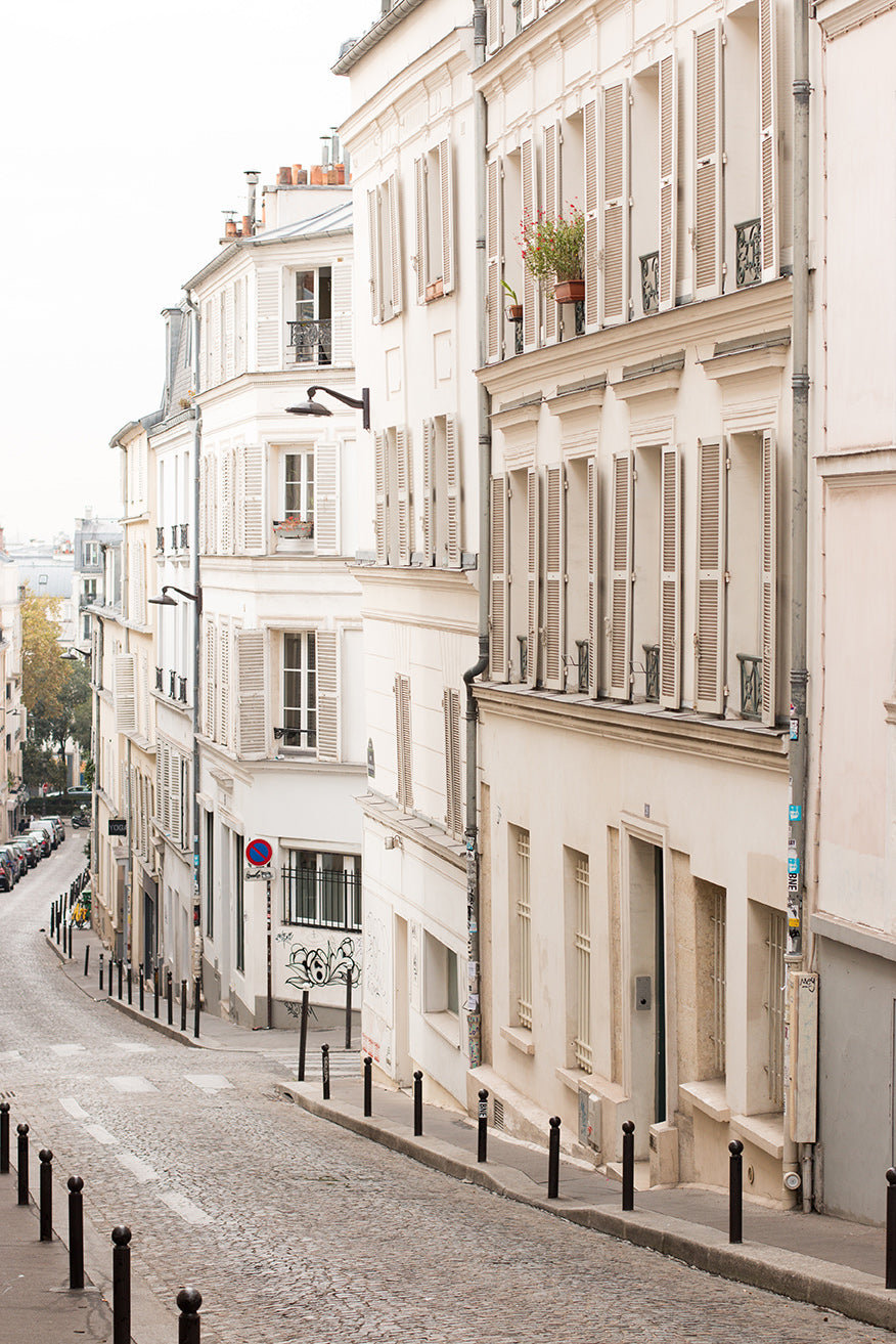 Café Central on Rue Cler Left Bank Paris - Everyday Parisian