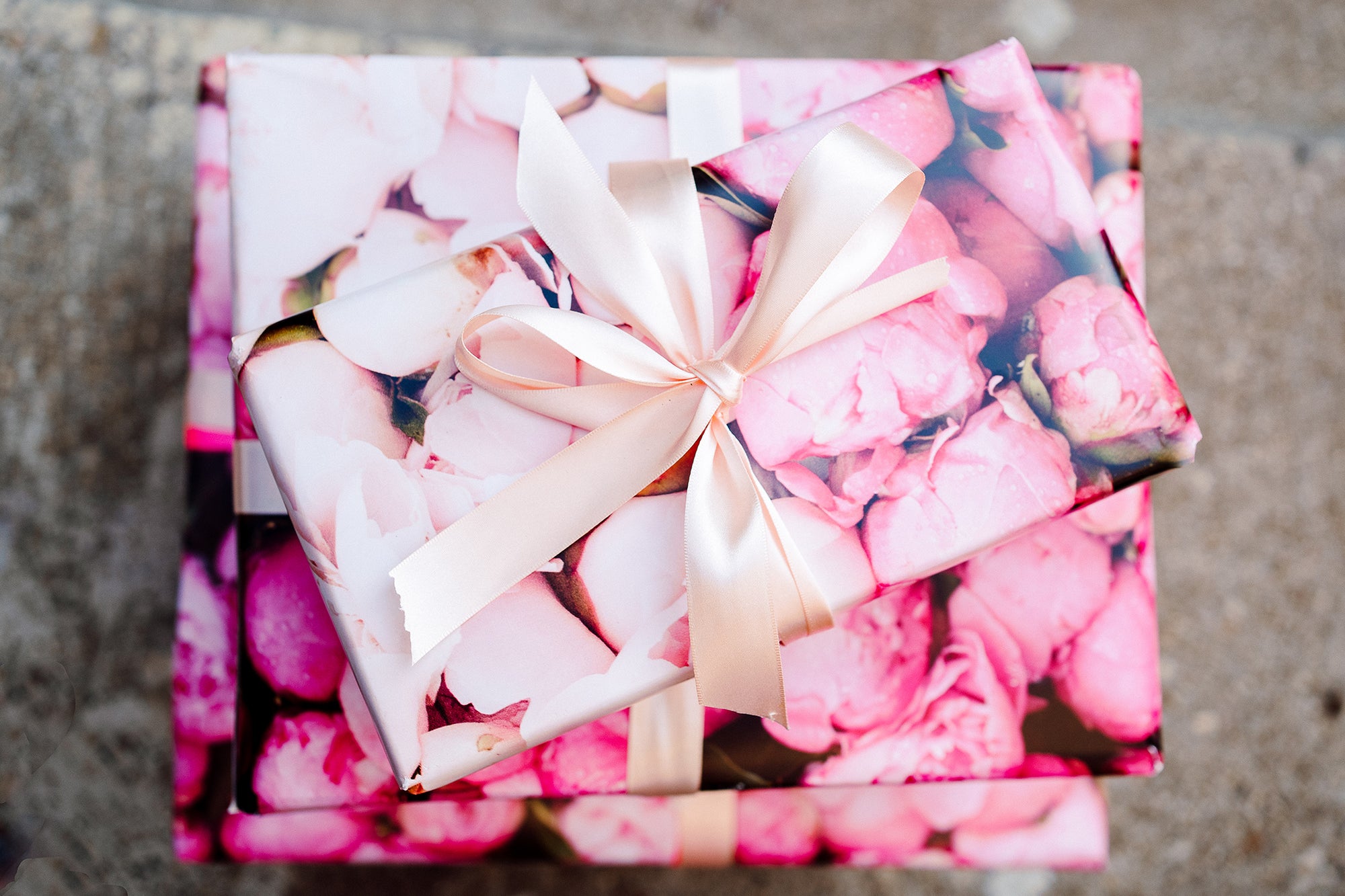 macaron wrapping paper