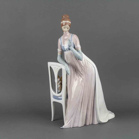 LLADRO Lady Empire 4719 Figurine