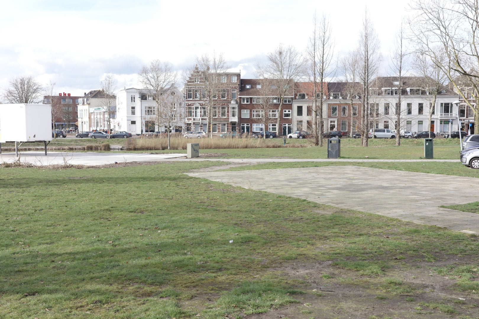 Lege veld Paardenveld Utrecht Noble Goods Co. skateboarding spot NL shop