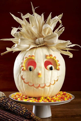 Corn husk pumpkin