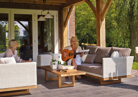 outdoor furniture with pergola