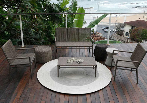outdoor set with rug