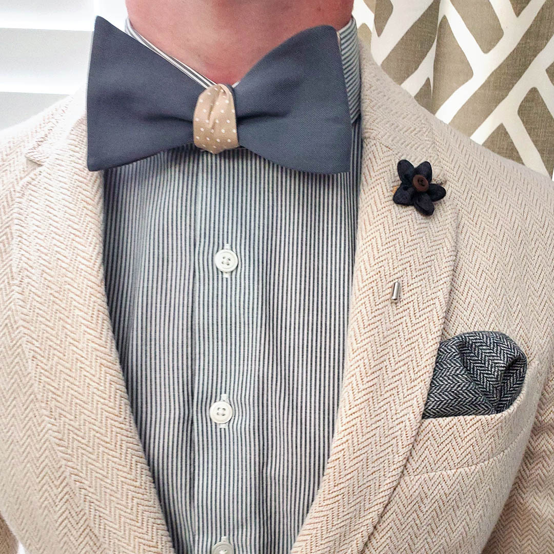 Polka Dot Grey Linen Bow Tie - Art of The Gentleman