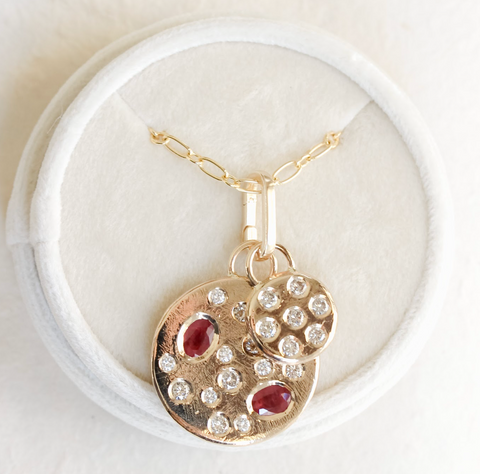 scattered_pendant_rubies